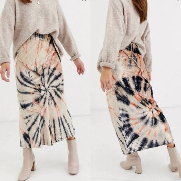 Free People Serious Swagger Velvet Tie-Dye Midi Skirt Size M in Firework Combo - Picture 5 of 11